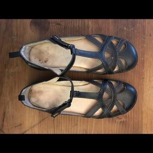 Jambu Women’s Black Sandals